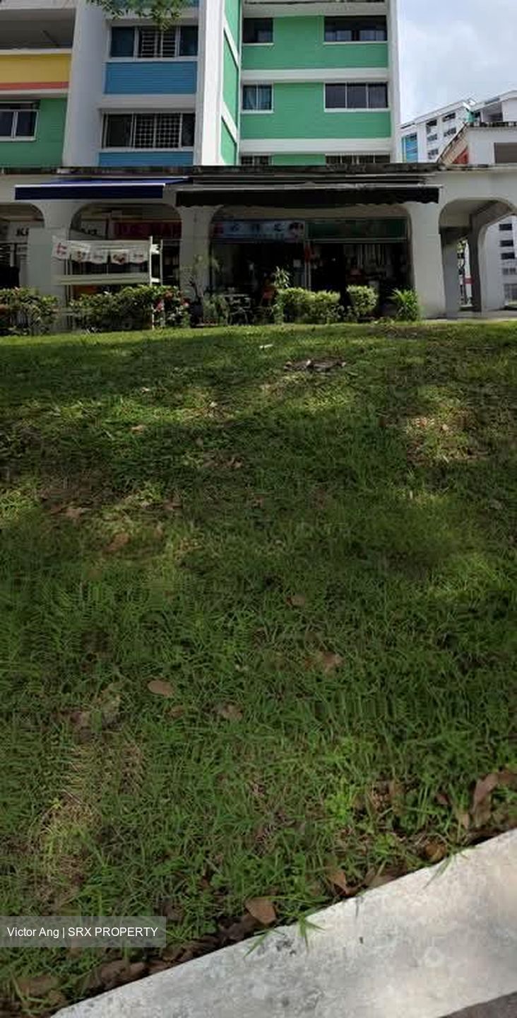 Yishun Ring Road (D27), Shop House #564600881